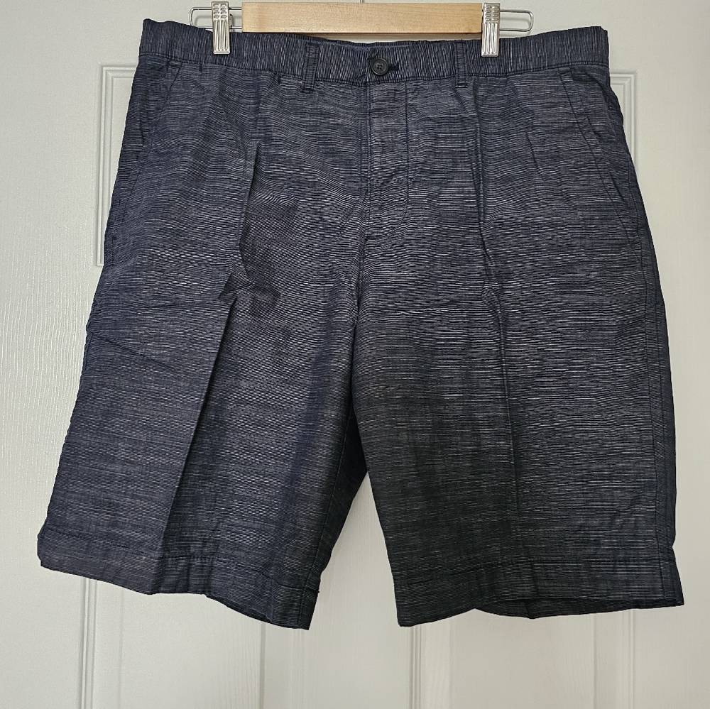 Tommy Hilfiger Men's Navy Shorts Size 36‎
